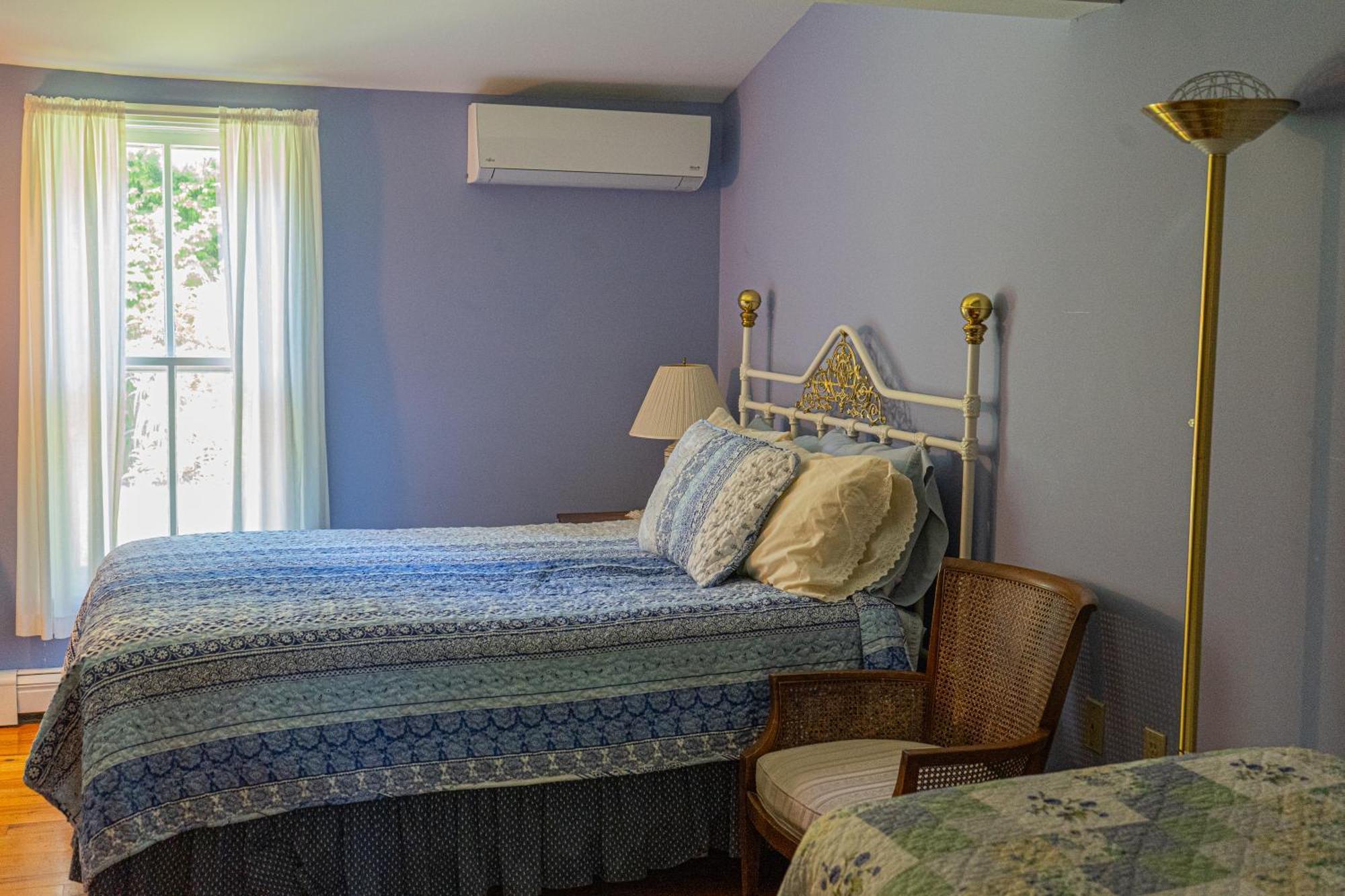 Sylvan Inn Bed & Breakfast Глен-Арбор Экстерьер фото